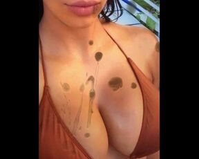 KIM KARDASHIAN BUSTY MESSY CUM TRIBUTE